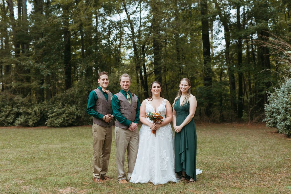 The full wedding party at Morgan and Erin's wedding